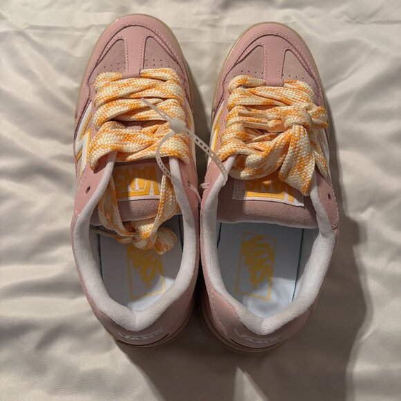 VANS LOWLAND - Picture 2 of 8